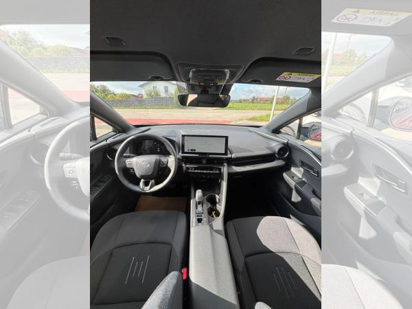 Toyota C-HR 2.0-l-VVT-i Plug-in Hybrid Teamplayer mit Technik Paket