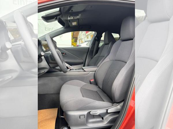 Toyota C-HR 2.0-l-VVT-i Plug-in Hybrid Teamplayer mit Technik Paket