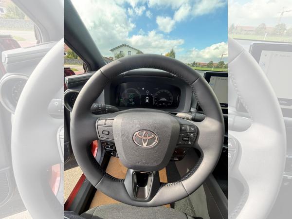 Toyota C-HR 2.0-l-VVT-i Plug-in Hybrid Teamplayer mit Technik Paket
