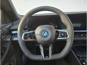 BMW i5 eDrive40 Navi Tempom.aktiv Bluetooth PDC MP3 Schn.