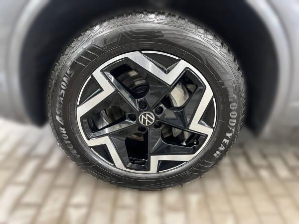 Volkswagen Touareg 3.0 TDI Tiptronic 4-Motion Navi FrontAssist ACC DAB+ IQ.Light