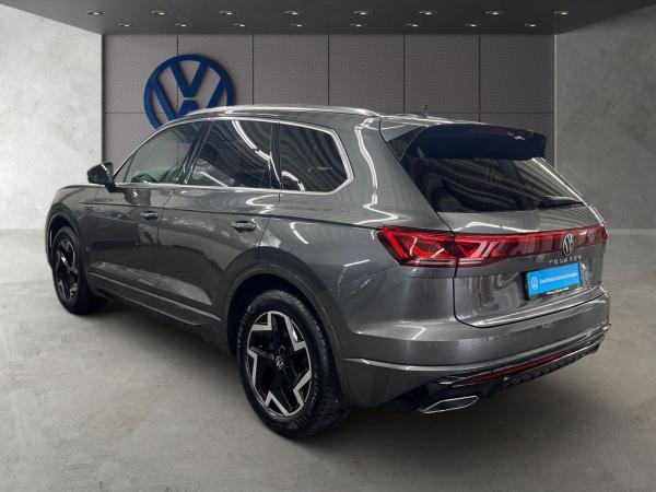 Volkswagen Touareg 3.0 TDI Tiptronic 4-Motion Navi FrontAssist ACC DAB+ IQ.Light