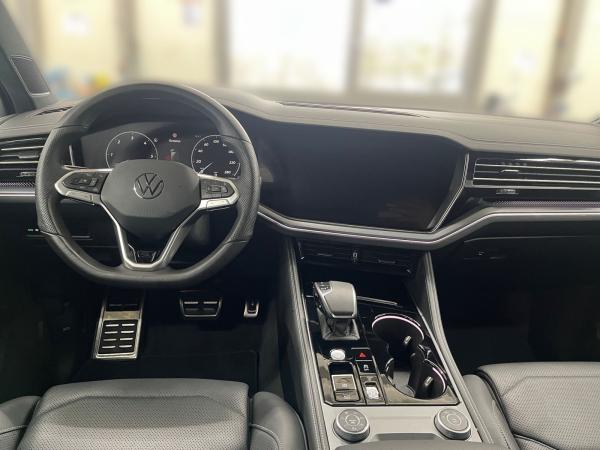Volkswagen Touareg 3.0 TDI Tiptronic 4-Motion Navi FrontAssist ACC DAB+ IQ.Light