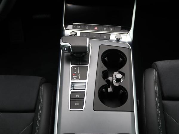 Audi A6 Limousine 50TFSIe quattro S-tronic/ Navi, LED