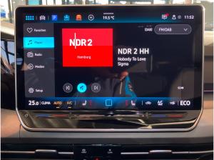 Volkswagen Golf VIII 1.5 TSI eHybrid DSG LED AppConnect