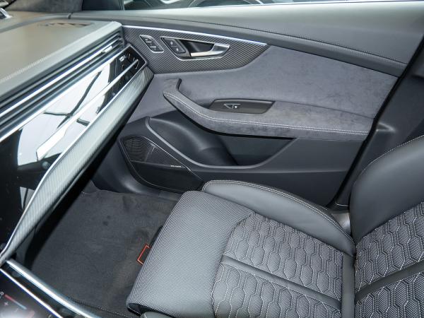 Audi RS Q8 SUV performance