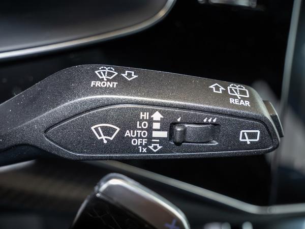 Audi RS Q8 SUV performance