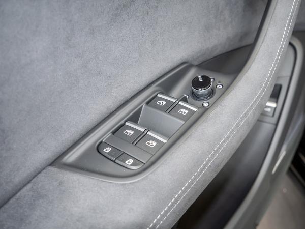 Audi RS Q8 SUV performance