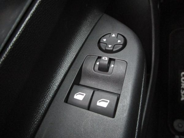 Opel Corsa F 1.2 5 J. Händlergarantie inkl.