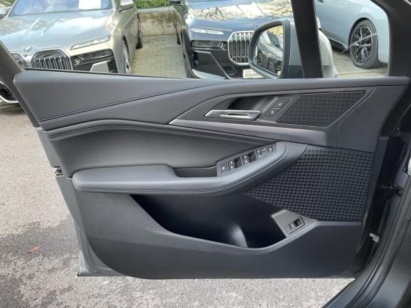 BMW 218 d M Sport | Pano HUD DrivingAss+ 360°