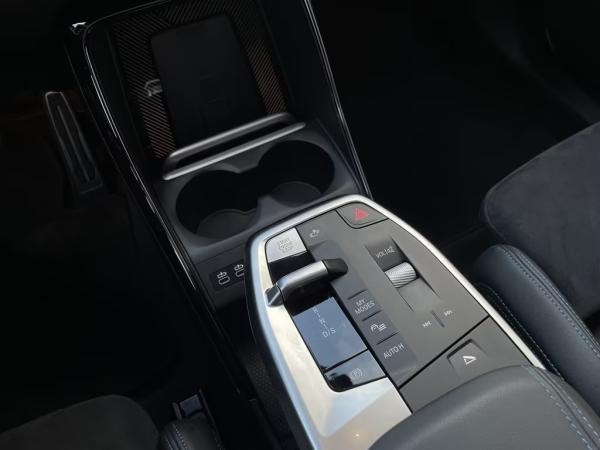 BMW 218 d M Sport | Pano HUD DrivingAss+ 360°