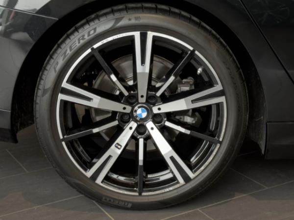 BMW 520 d xDrive Touring 20" M-Sport Driving + Prarking Prof AHK Standheizung