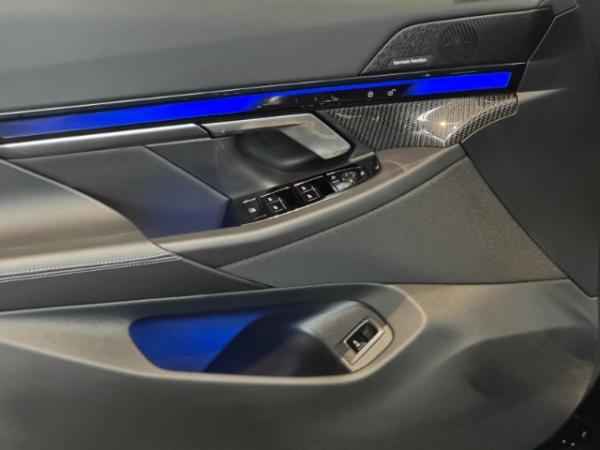 BMW 520 d xDrive Touring 20" M-Sport Driving + Prarking Prof AHK Standheizung