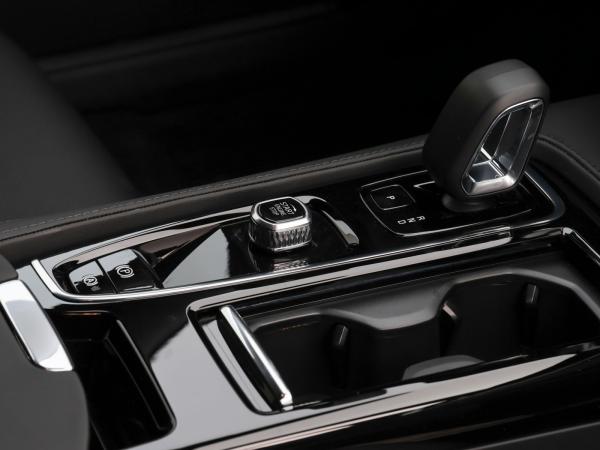 Volvo V60 Plus Dark Business