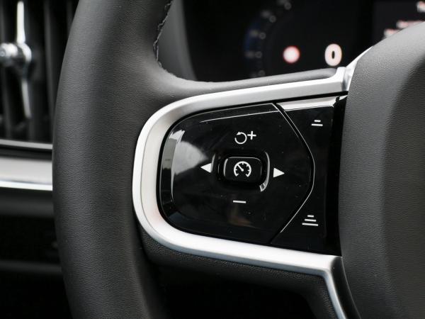 Volvo V60 Plus Dark Business