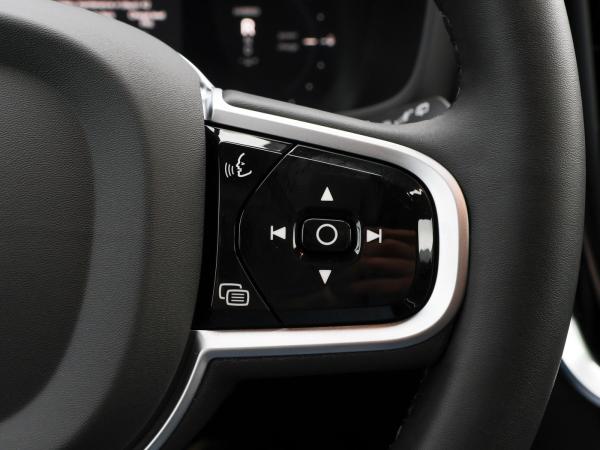 Volvo V60 Plus Dark Business