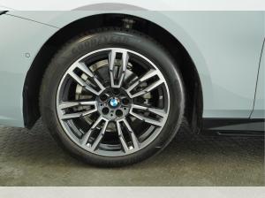 BMW 520 i Touring M Sport AHK,STANDHEIZUNG,LED-SW,H/K SOUND,SITZBELÜFTUNG,DRIVING ASSIST PLUS