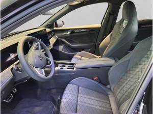 Volkswagen Passat 2.0 TDI 4Motion R-Line / Black Style/ AHK Listenpreis: 66920 Euro