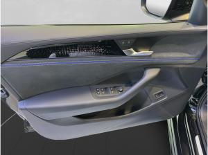 Volkswagen Passat 2.0 TDI 4Motion R-Line / Black Style/ AHK Listenpreis: 66920 Euro