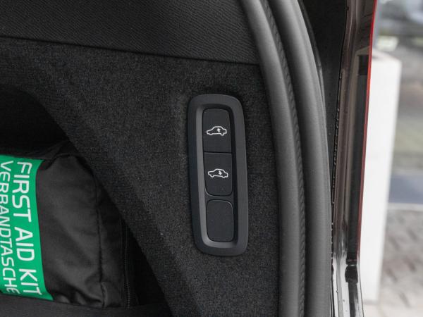 Volvo XC90 Ultra Dark