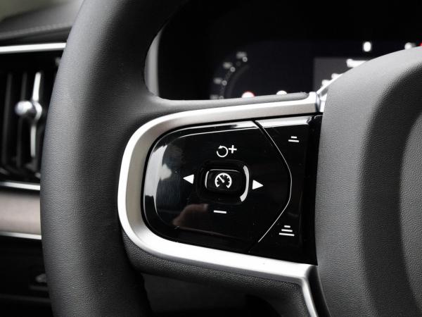 Volvo XC90 Ultra Dark