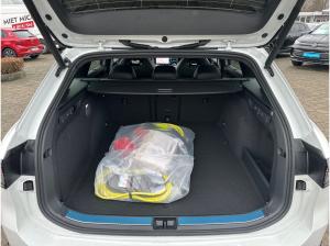 Volkswagen Passat R-Line 1,5 l eHybrid OPF / 6-Gang-Doppelkupplungsgetriebe DSG