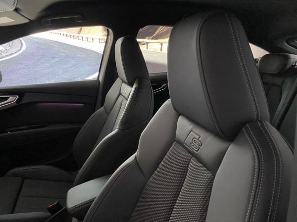 Audi Q4 e-tron Sportback 45 quattro edition S line HUD+AHK+HPC