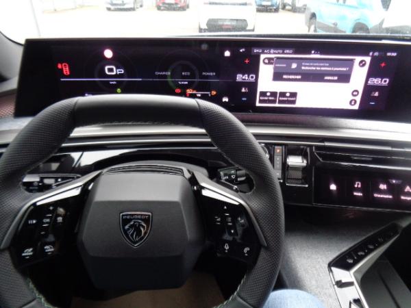 Peugeot 3008 Hybrid 145 e-DSC6 GT EXCLUSIVE Allwetterrr.