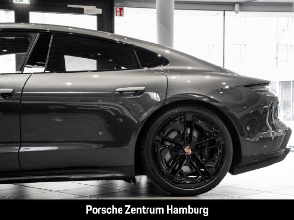 Porsche Taycan 4 Black Edition