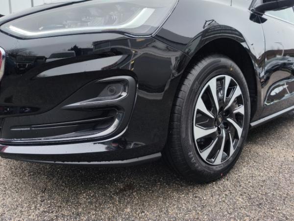 Ford Focus Titanium *SONDERPREIS/4,99% Finanzierung/sofort verfügbar