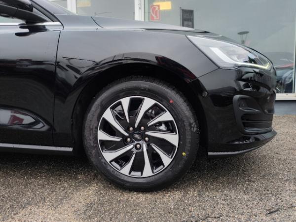 Ford Focus Titanium *SONDERPREIS/4,99% Finanzierung/sofort verfügbar