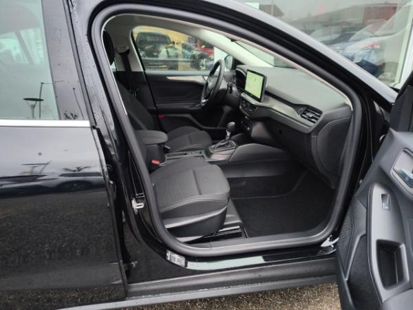 Ford Focus Titanium *SONDERPREIS/4,99% Finanzierung/sofort verfügbar