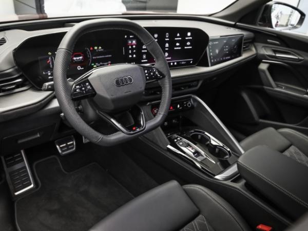 Audi Q5 Sportback e-hybrid quattro AHK Pano HUD