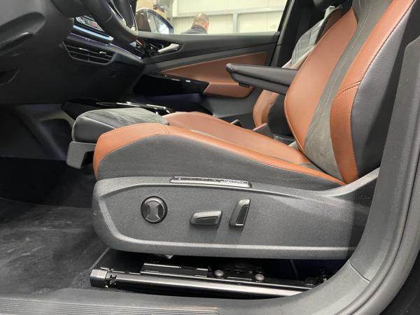 Volkswagen ID.5 Pro Performance W Pano IQLight ACC AUT Kam.