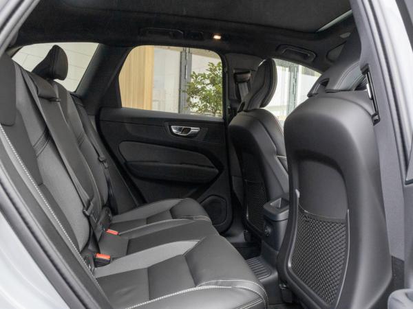 Volvo XC60 T8 Plus Black Edition