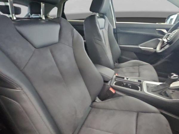 Audi Q3 Sportback 35 TFSI S line *AHK*NAVI*PRIVACY* LED Navi ACC