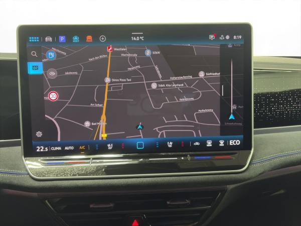 Volkswagen Passat Variant 1.5 eHybrid R-Line AHK Pano LM 19" Leder