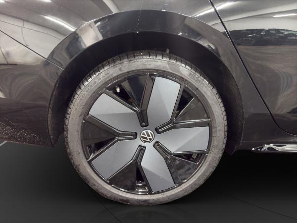 Volkswagen Passat Variant 1.5 eHybrid R-Line AHK Pano LM 19" Leder