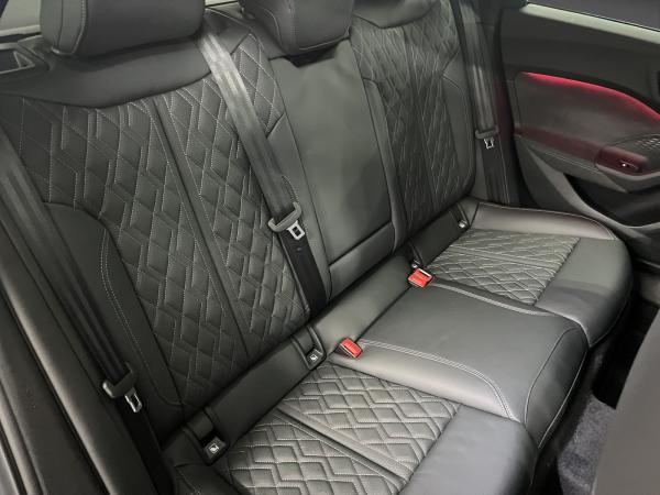 Audi A5 Avant 2.0 TFSIe qu. edition one AHK Pano LM 20" Matrix