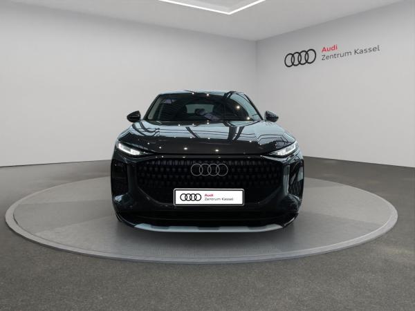 Audi Q3 SB TFSI LED Plus Navi Rü AHK 19" Sportsitze Audi Q3 SB TFSI LED Plus Navi Rü AHK 19" Sportsitze