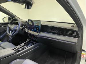 Volkswagen Passat Variant R-Line 1.5 TSI eHybrid DSG Garantie bis 04/2030 - AHK Pano HUD IQ.Drive Area View Navi