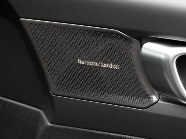 Volvo XC40 B3 Plus Black Edition