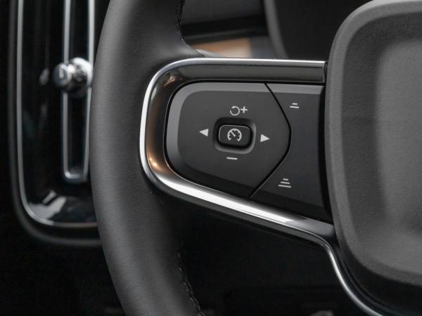 Volvo XC40 B3 Plus Black Edition