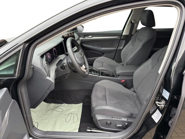 Volkswagen Golf Style 1.5 eHYBRID 150 PS DSG *IQ LIGHT*AHK*PANO*NAV*HEAD UP*KAMERA*54.220€