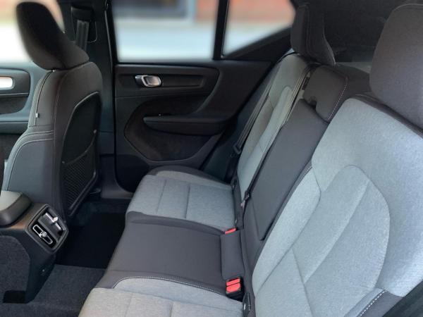 Volvo XC40 B3 Plus Dark