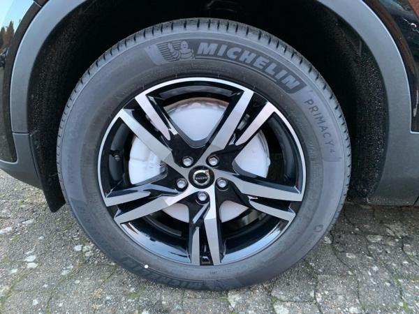 Volvo XC40 B3 Plus Dark