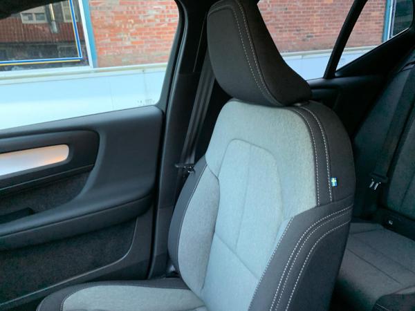 Volvo XC40 B3 Plus Dark