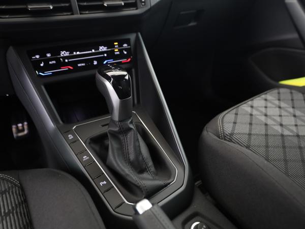 Volkswagen Polo R-Line 1,0 l TSI OPF 70 kW (95 PS) 7-Gang-Doppelkupplungsgetriebe DSG