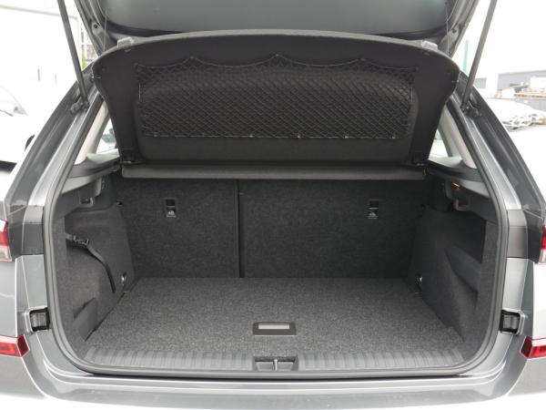 Skoda Kamiq 1.0 TSI TOUR KLIMA PDC SHZ KAMERA NAVI LED *947*