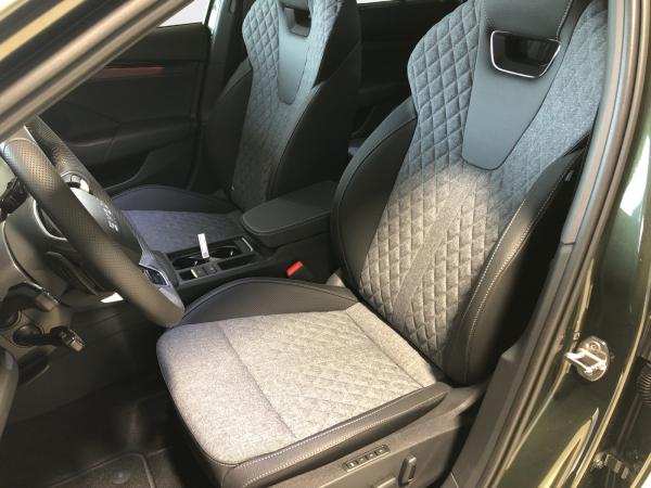 Skoda Octavia Combi 2.0 TDI DSG Sportline